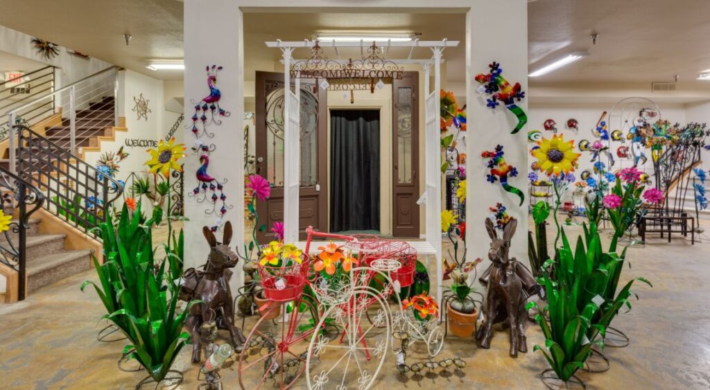 Artistic Iron Showroom Of Home Decor