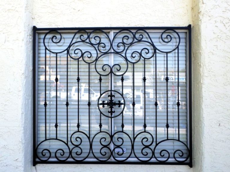 Scrollwork WG0105